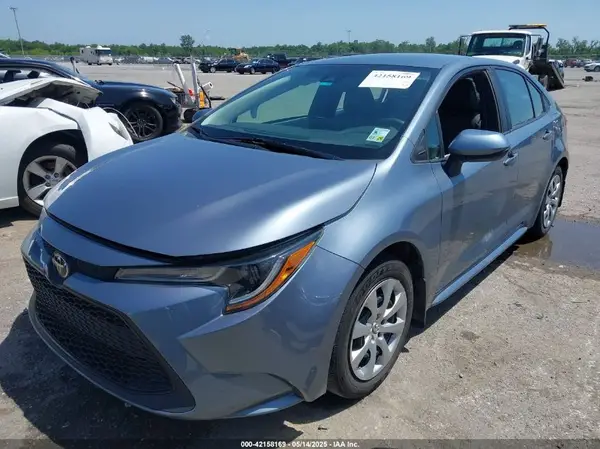 5YFEPMAE7NP298207 2022 TOYOTA COROLLA - Image 2