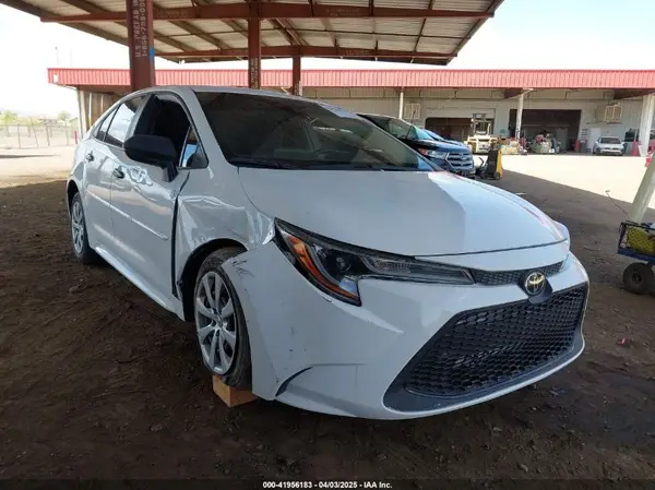 5YFEPMAE7NP298823 2022 TOYOTA COROLLA - Image 1