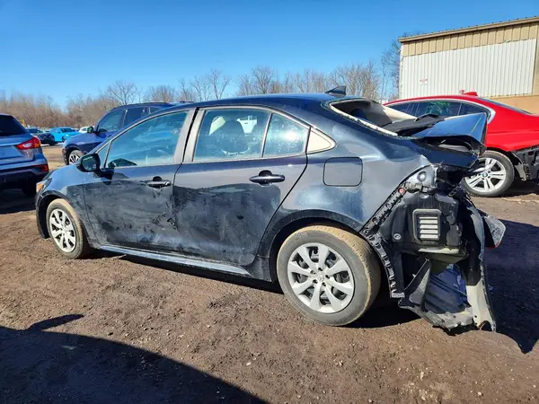 5YFEPMAE7NP304765 2022 TOYOTA COROLLA - Image 2