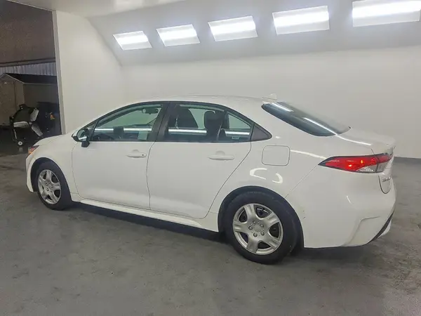 5YFEPMAE7NP305950 2022 TOYOTA COROLLA - Image 2