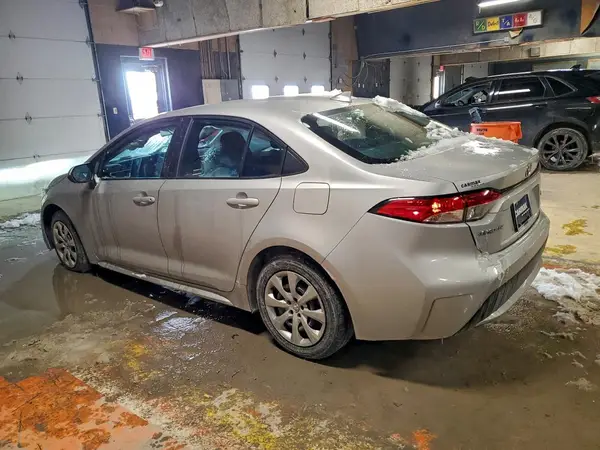 5YFEPMAE7NP312154 2022 TOYOTA COROLLA - Image 2