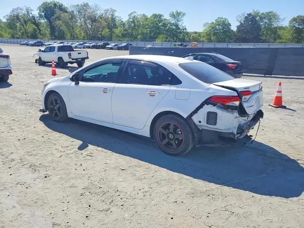 5YFEPMAE7NP313028 2022 TOYOTA COROLLA - Image 2