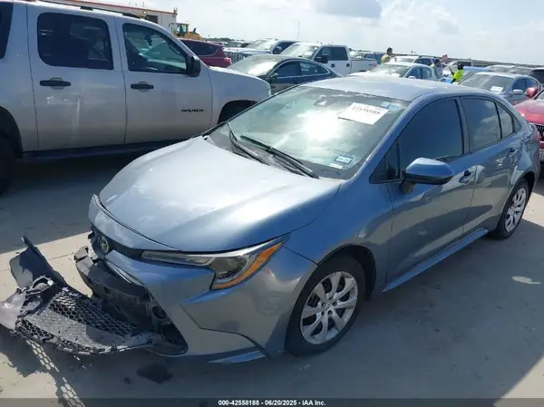 5YFEPMAE7NP320173 2022 TOYOTA COROLLA - Image 2
