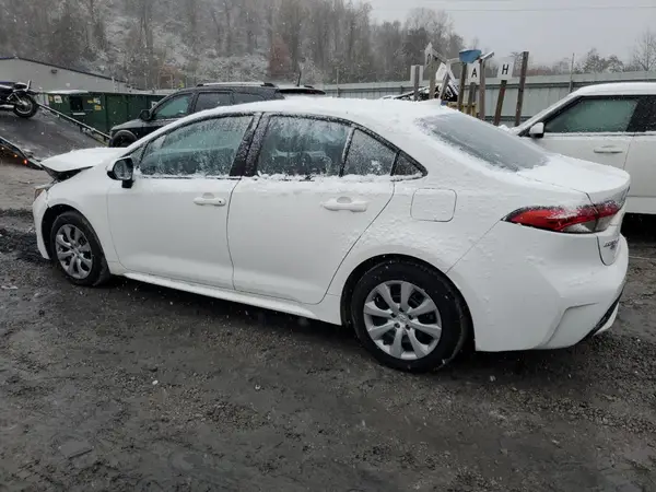 5YFEPMAE7NP326779 2022 TOYOTA COROLLA - Image 2