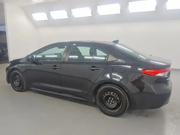 5YFEPMAE7NP330640 2022 TOYOTA COROLLA - Image 2