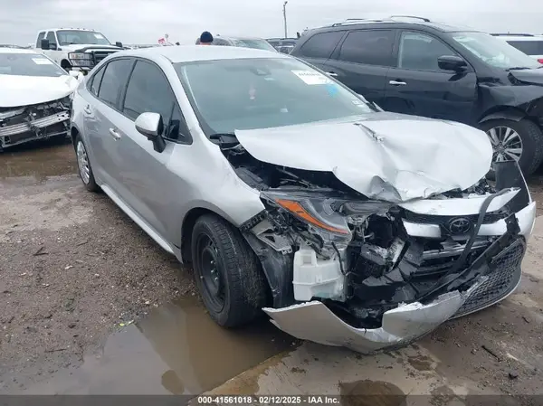 5YFEPMAE7NP330783 2022 TOYOTA COROLLA - Image 1