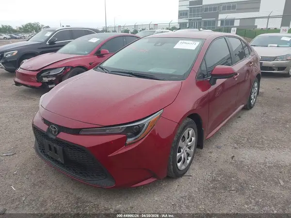 5YFEPMAE7NP331769 2022 TOYOTA COROLLA - Image 2