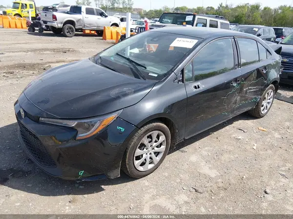 5YFEPMAE7NP335255 2022 TOYOTA COROLLA - Image 2