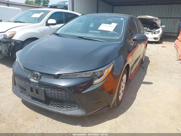 5YFEPMAE7NP336079 2022 TOYOTA COROLLA - Image 2