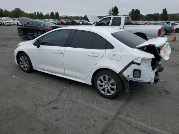 5YFEPMAE7NP336888 2022 TOYOTA COROLLA - Image 2