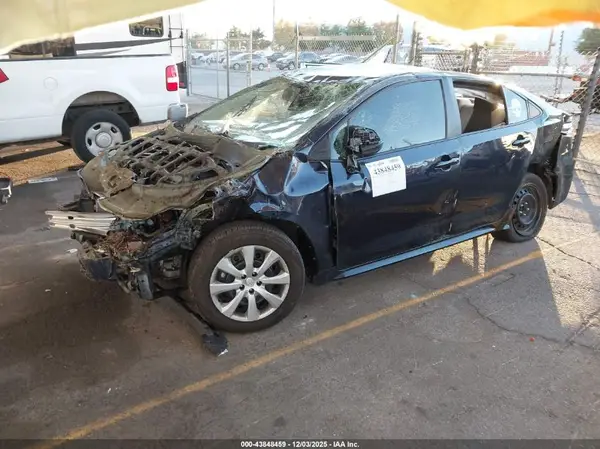 5YFEPMAE7NP344134 2022 TOYOTA COROLLA - Image 2