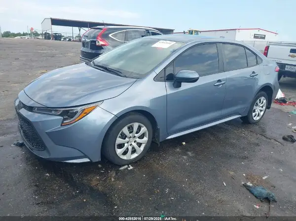 5YFEPMAE7NP344781 2022 TOYOTA COROLLA - Image 2