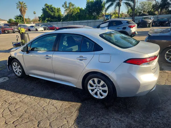 5YFEPMAE7NP344974 2022 TOYOTA COROLLA - Image 2
