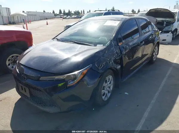 5YFEPMAE7NP348586 2022 TOYOTA COROLLA - Image 2
