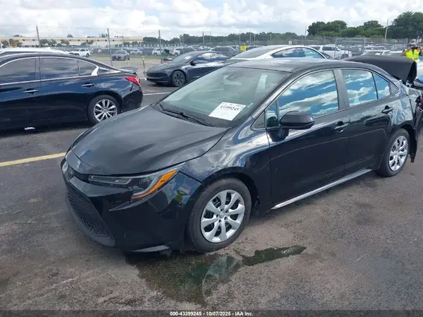 5YFEPMAE7NP349835 2022 TOYOTA COROLLA - Image 2