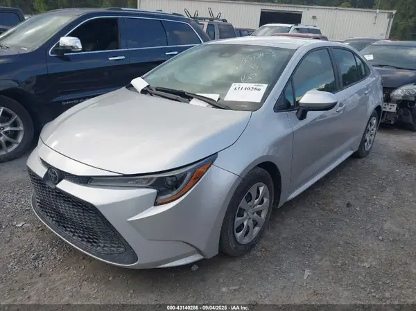 5YFEPMAE7NP350130 2022 TOYOTA COROLLA - Image 2