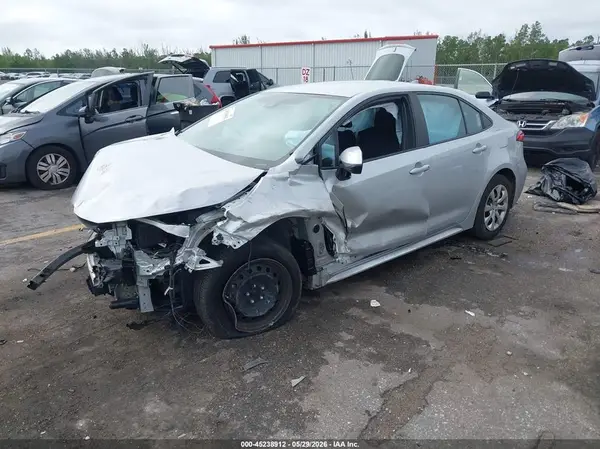 5YFEPMAE7NP352153 2022 TOYOTA COROLLA - Image 2