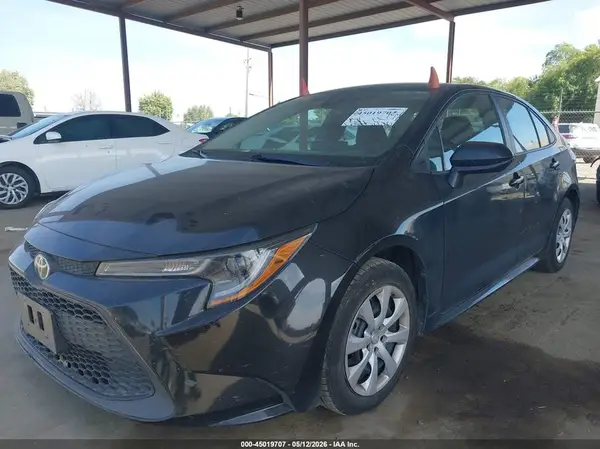 5YFEPMAE7NP356204 2022 TOYOTA COROLLA - Image 2