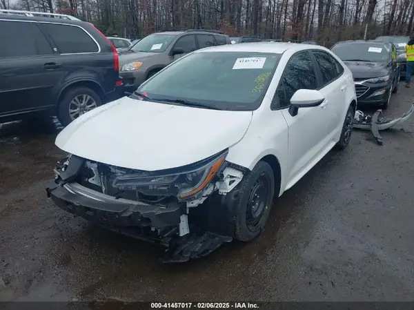 5YFEPMAE7NP362035 2022 TOYOTA COROLLA - Image 2