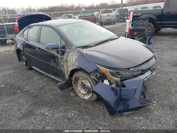 5YFEPMAE7NP362682 2022 TOYOTA COROLLA - Image 1