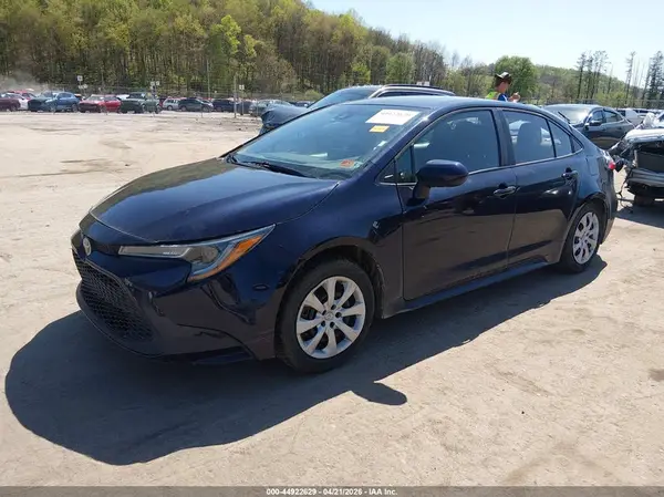 5YFEPMAE7NP368532 2022 TOYOTA COROLLA - Image 2
