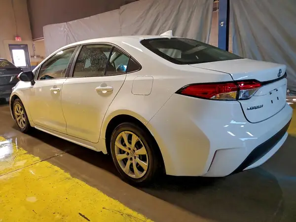 5YFEPMAE7NP368840 2022 TOYOTA COROLLA - Image 2