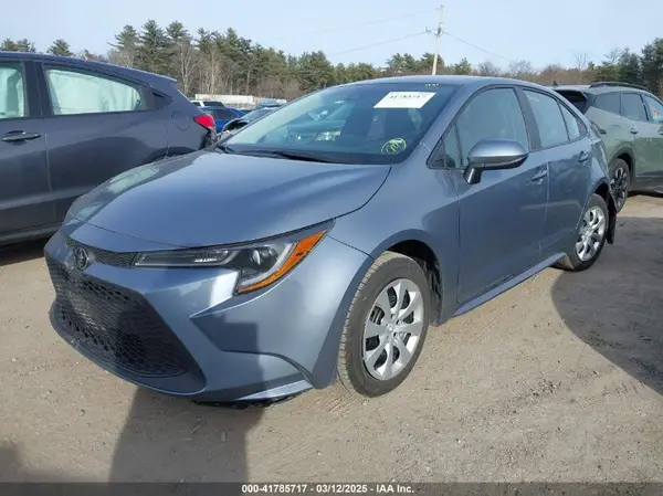 5YFEPMAE7NP370250 2022 TOYOTA COROLLA - Image 2