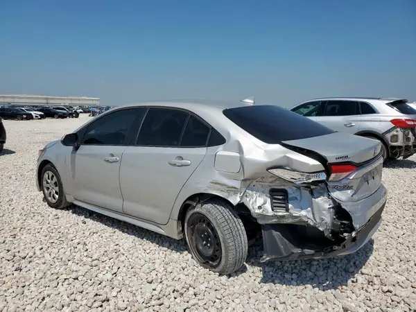5YFEPMAE7NP372645 2022 TOYOTA COROLLA - Image 2