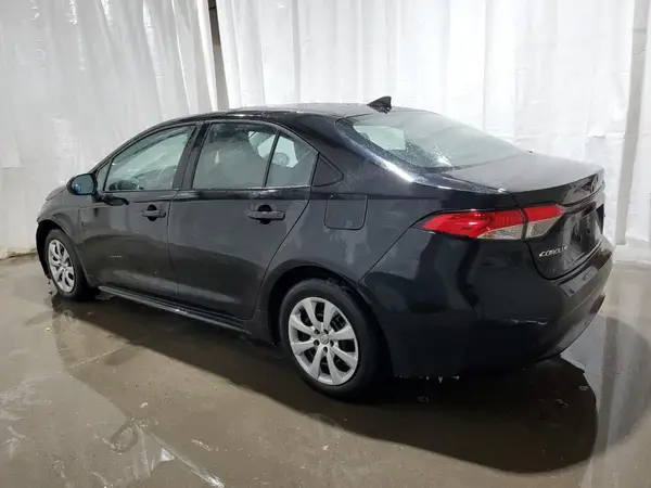 5YFEPMAE7NP381586 2022 TOYOTA COROLLA - Image 2