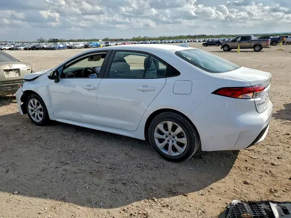 5YFEPMAE7NP382463 2022 TOYOTA COROLLA - Image 2