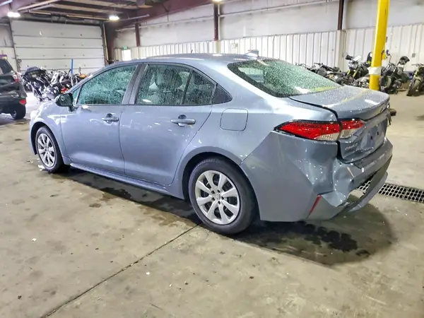 5YFEPMAE7NP389221 2022 TOYOTA COROLLA - Image 2