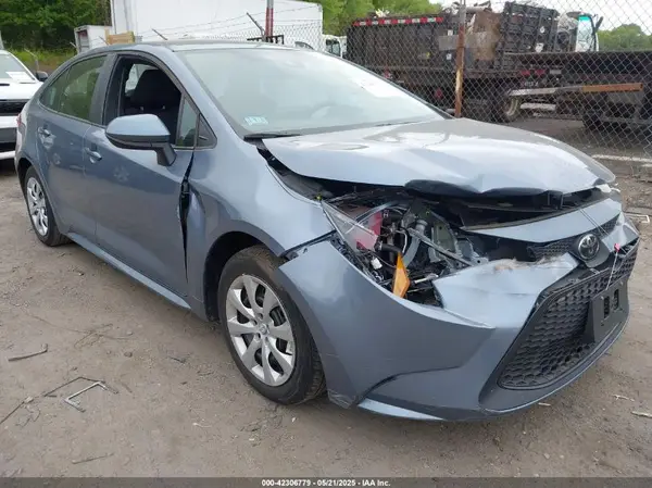 5YFEPMAE7NP389915 2022 TOYOTA COROLLA - Image 1