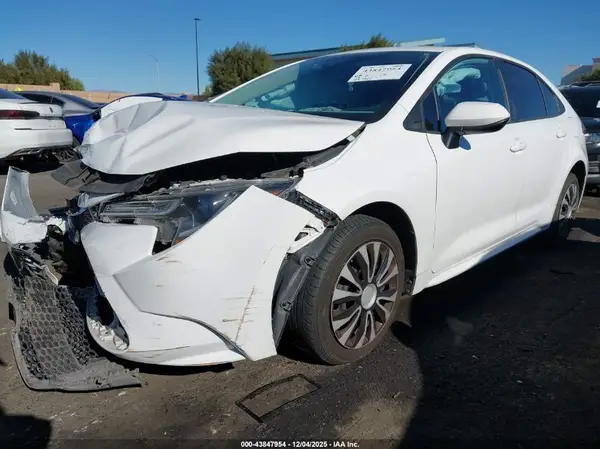 5YFEPMAE8MP149383 2021 TOYOTA COROLLA - Image 2