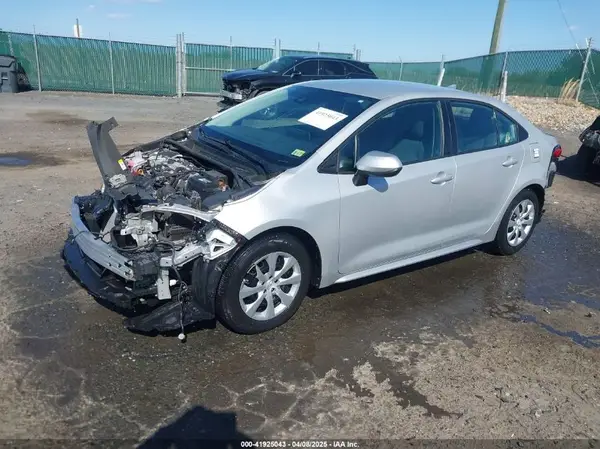 5YFEPMAE8MP153935 2021 TOYOTA COROLLA - Image 2