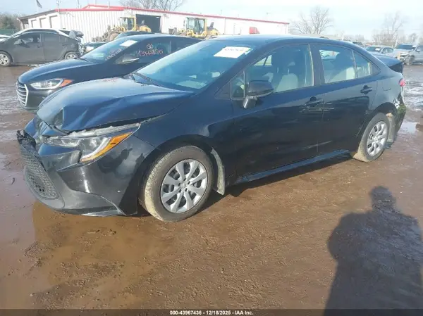 5YFEPMAE8MP159685 2021 TOYOTA COROLLA - Image 2