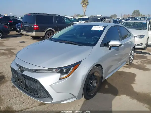 5YFEPMAE8MP173053 2021 TOYOTA COROLLA - Image 2