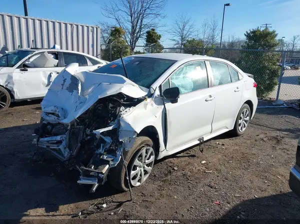 5YFEPMAE8MP184442 2021 TOYOTA COROLLA - Image 2