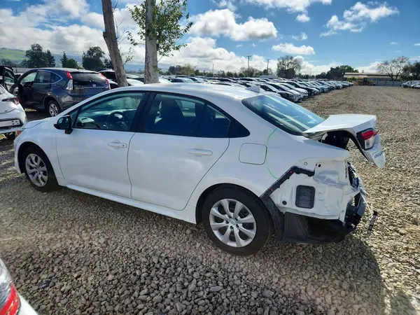 5YFEPMAE8MP184683 2021 TOYOTA COROLLA - Image 2