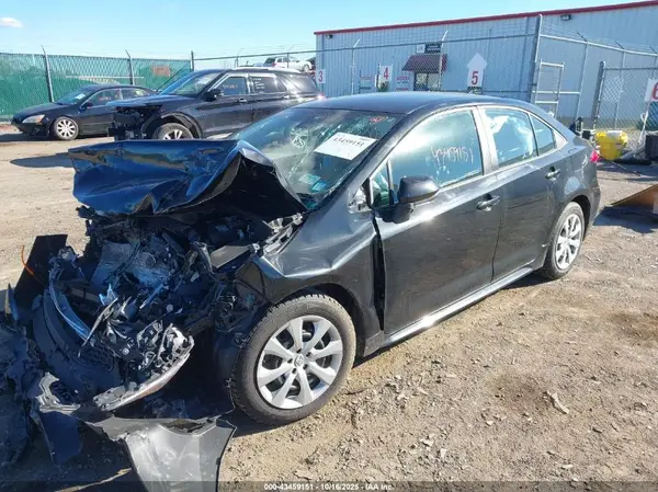 5YFEPMAE8MP185090 2021 TOYOTA COROLLA - Image 2