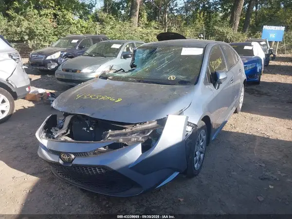 5YFEPMAE8MP185753 2021 TOYOTA COROLLA - Image 2