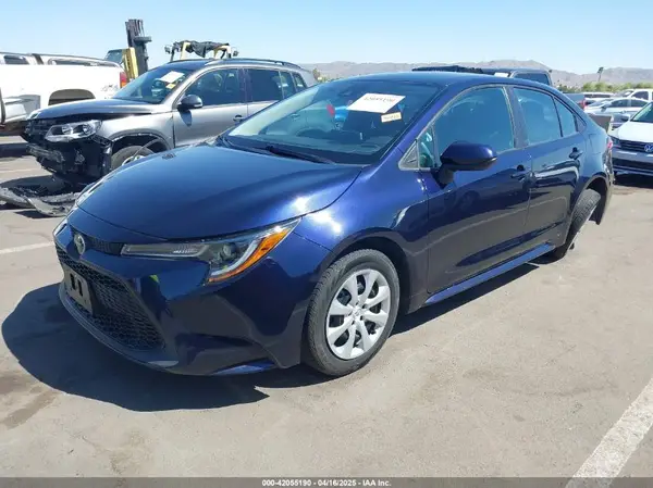 5YFEPMAE8MP187468 2021 TOYOTA COROLLA - Image 2