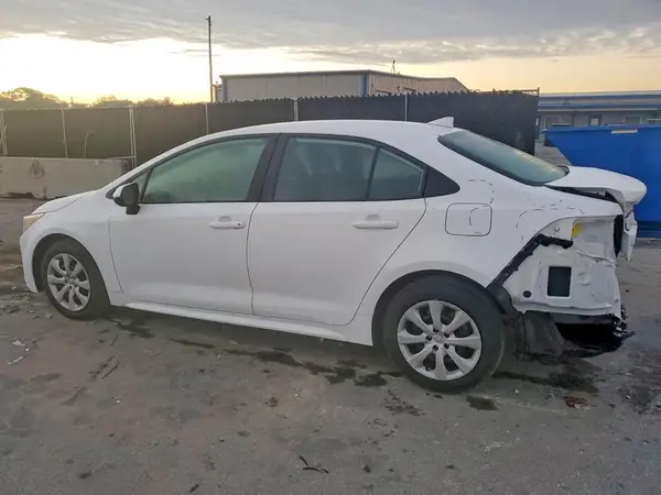 5YFEPMAE8MP189270 2021 TOYOTA COROLLA - Image 2