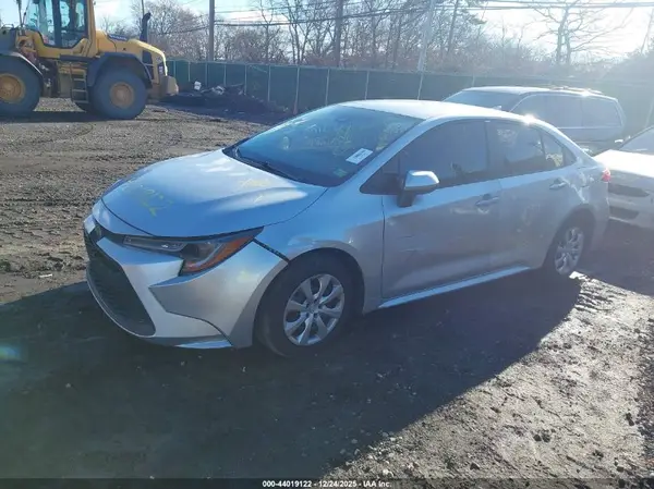 5YFEPMAE8MP201255 2021 TOYOTA COROLLA - Image 2
