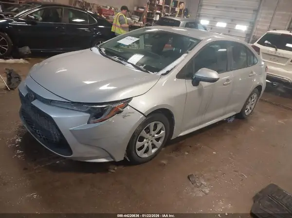 5YFEPMAE8MP204656 2021 TOYOTA COROLLA - Image 2