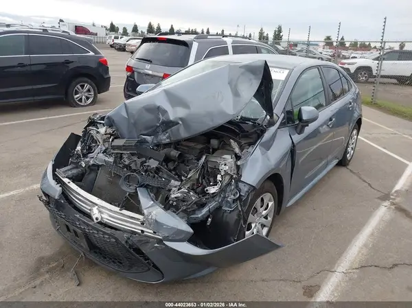 5YFEPMAE8MP204978 2021 TOYOTA COROLLA - Image 2
