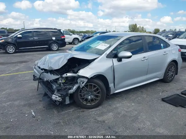 5YFEPMAE8MP206696 2021 TOYOTA COROLLA - Image 2