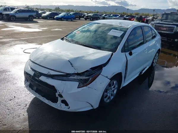 5YFEPMAE8MP207122 2021 TOYOTA COROLLA - Image 2