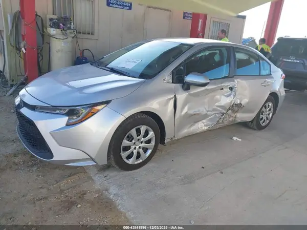 5YFEPMAE8MP209033 2021 TOYOTA COROLLA - Image 2