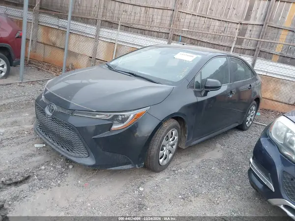5YFEPMAE8MP214166 2021 TOYOTA COROLLA - Image 2