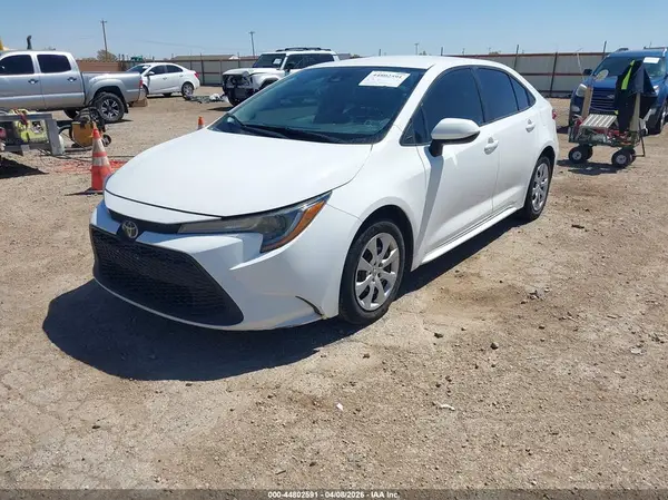 5YFEPMAE8MP215401 2021 TOYOTA COROLLA - Image 2